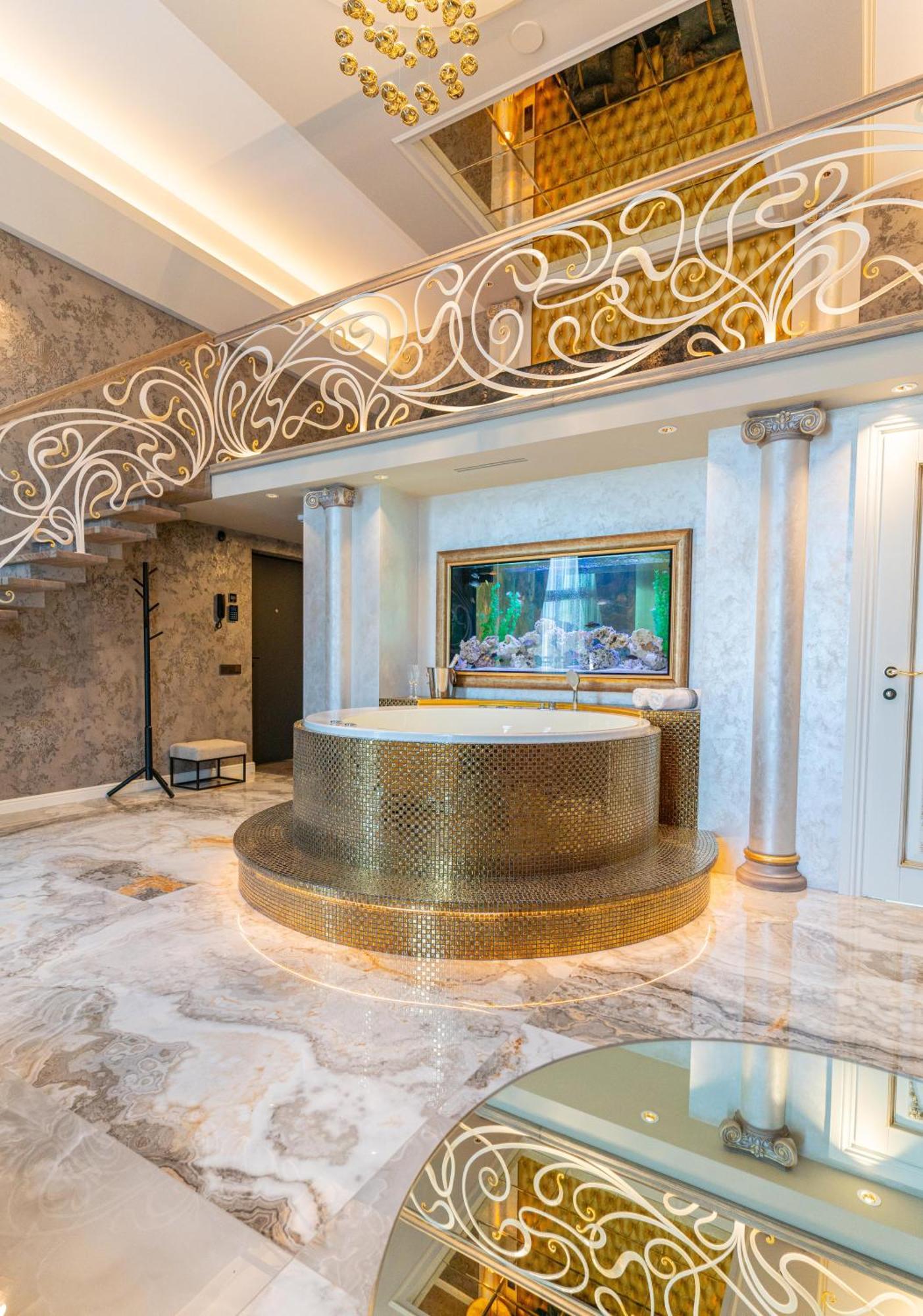 Jacuzzi Exotica Apartment Klaipėda Extérieur photo